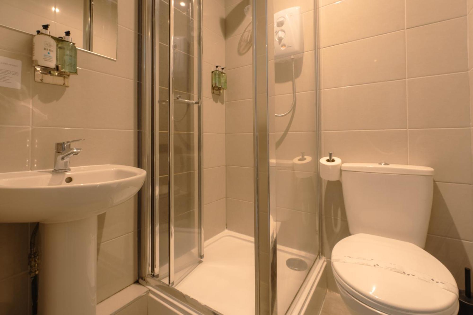 לינלית'גו West Port Hotel מראה חיצוני תמונה