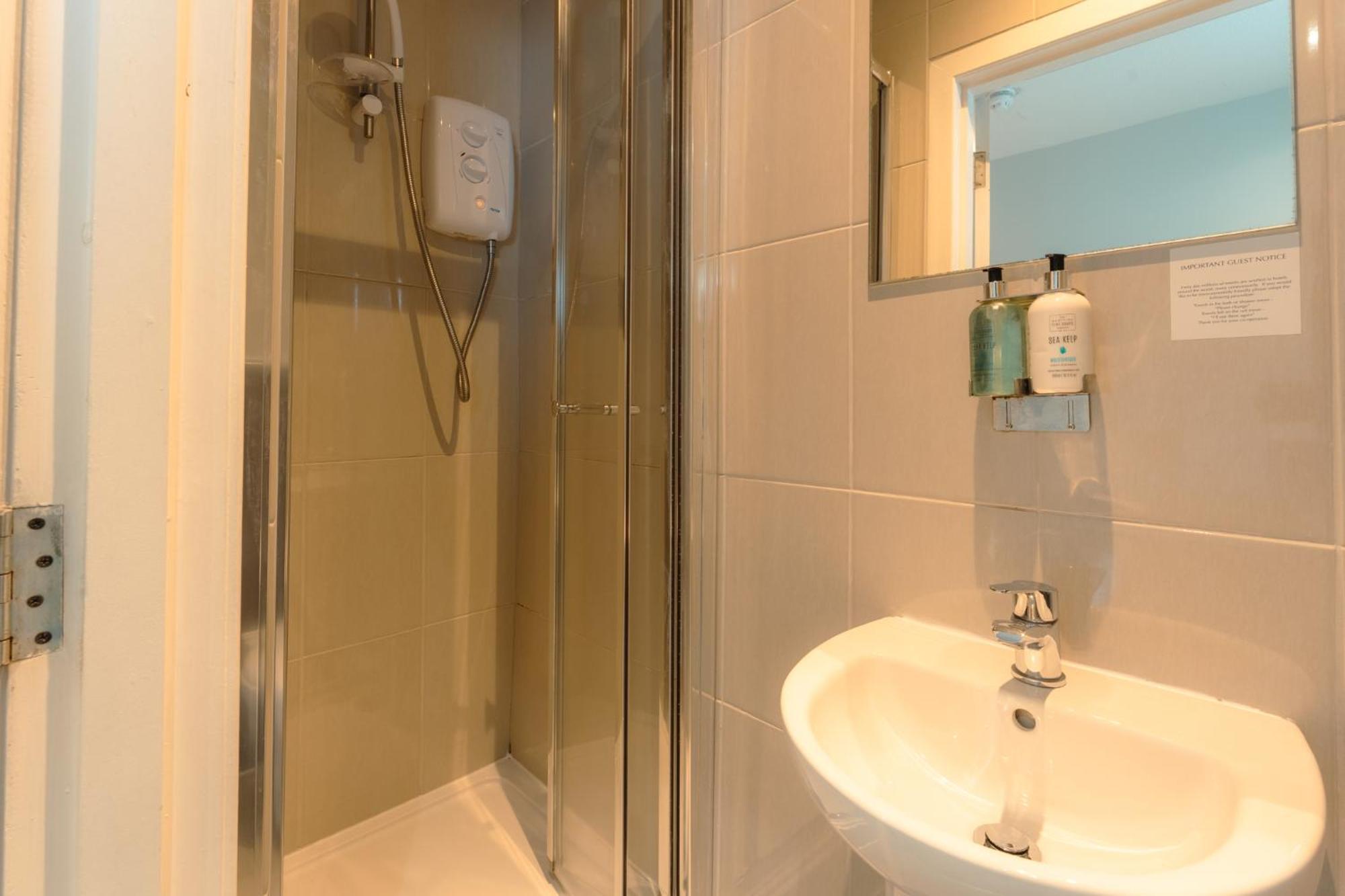 לינלית'גו West Port Hotel מראה חיצוני תמונה