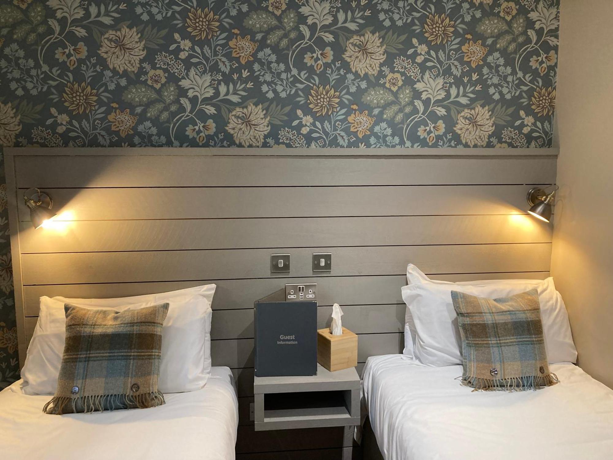 לינלית'גו West Port Hotel מראה חיצוני תמונה